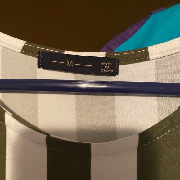 Green and white striped dress 👗 - Picture 4 of 4